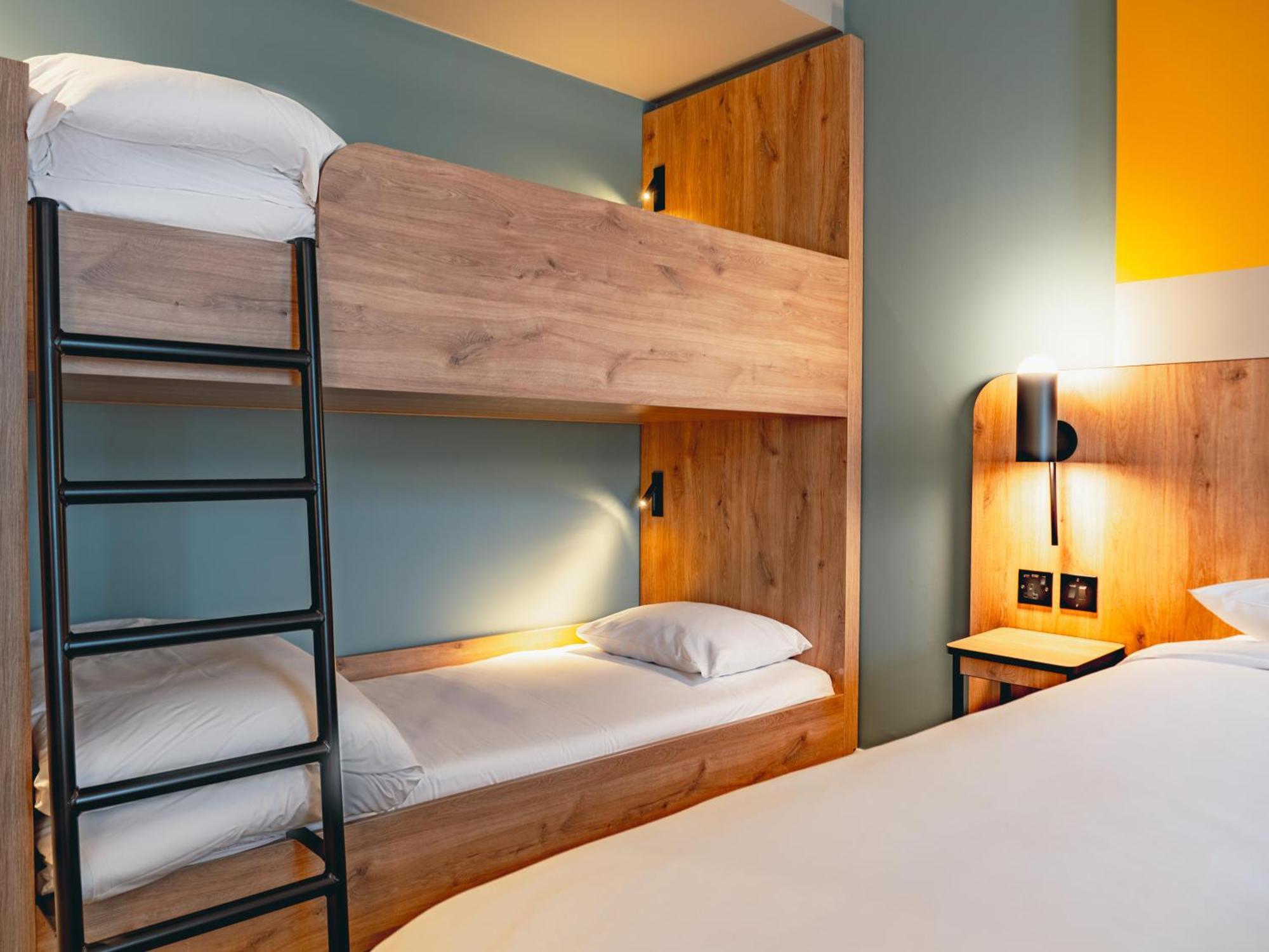B&B Hotel London Heathrow Slough Eksteriør bilde