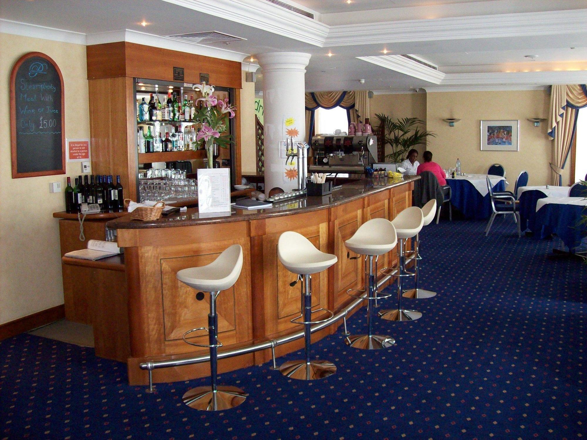 B&B Hotel London Heathrow Slough Eksteriør bilde
